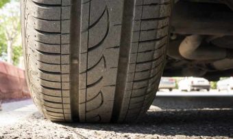米其林vs普利司通:汽车轮胎的比较