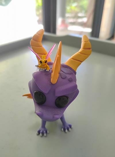 在Realme 7 Pro手机上拍摄的Spyro雕像